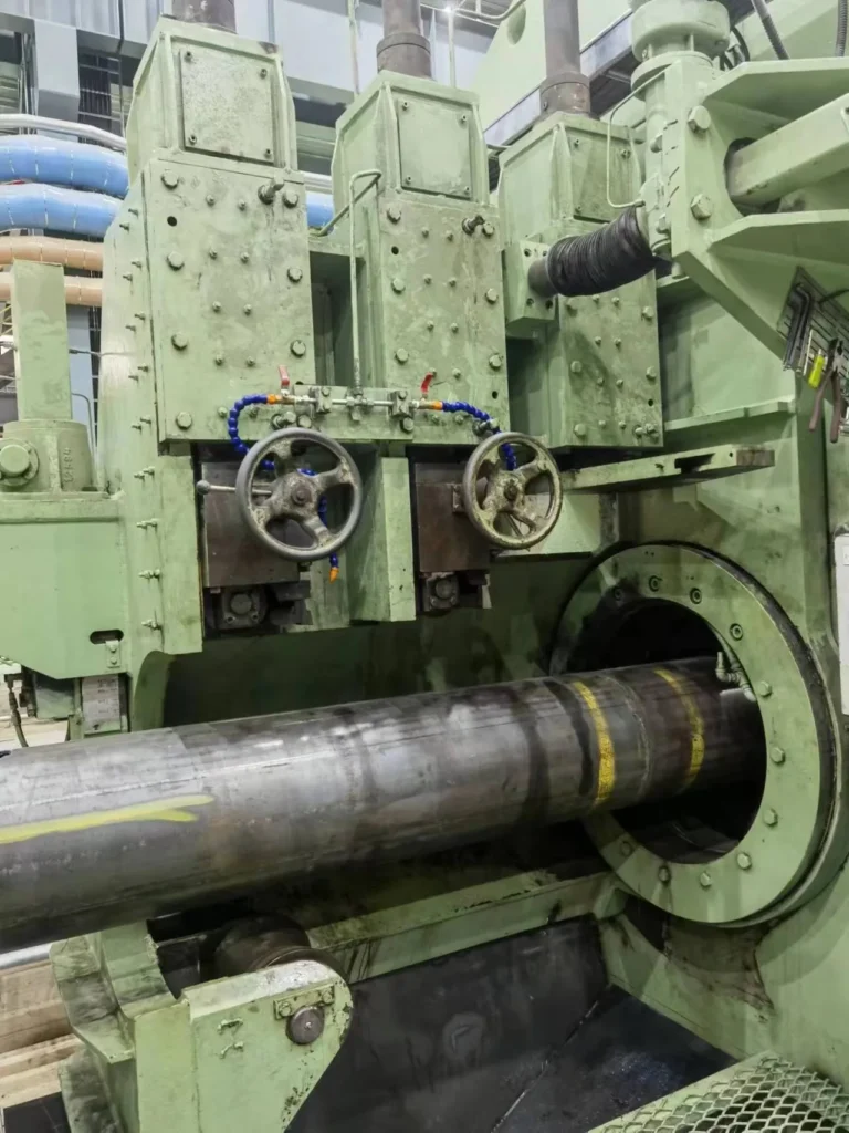 Sizing stand with welded pipe on the API line