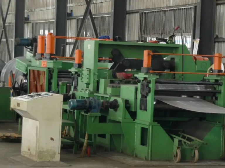 Entry section with uncoiler and shear-welder