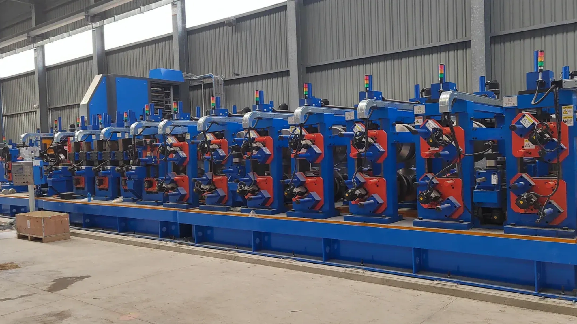Tube mill forming and sizing stands with rolls in the Tengtian workshop