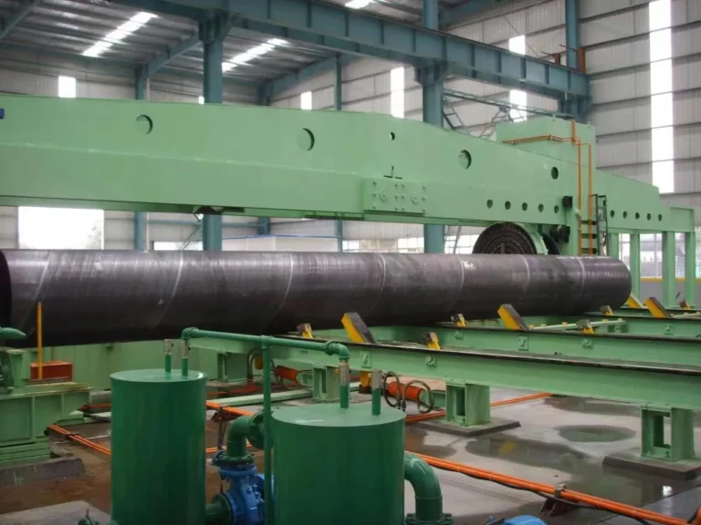 Spiral pipe on the run-out after the flying cut-off