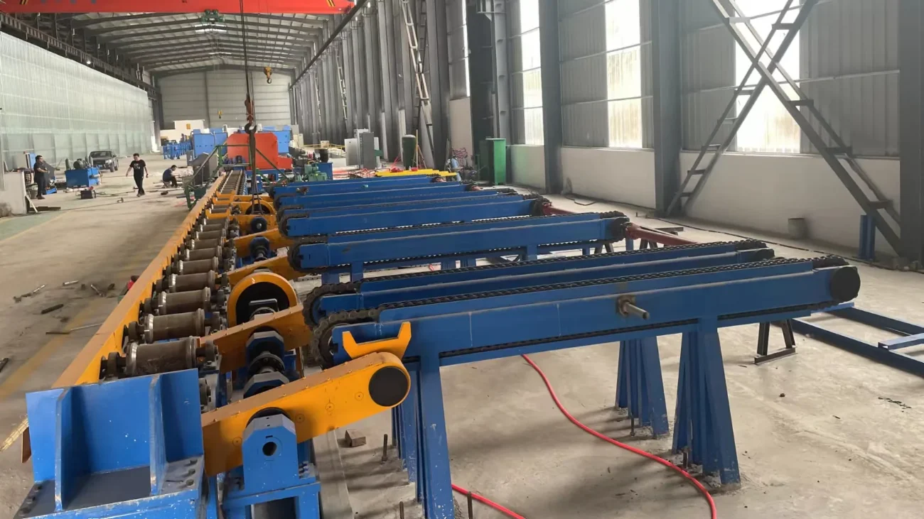 H-beam production line run-out table and roller conveyor in the Tengtian workshop