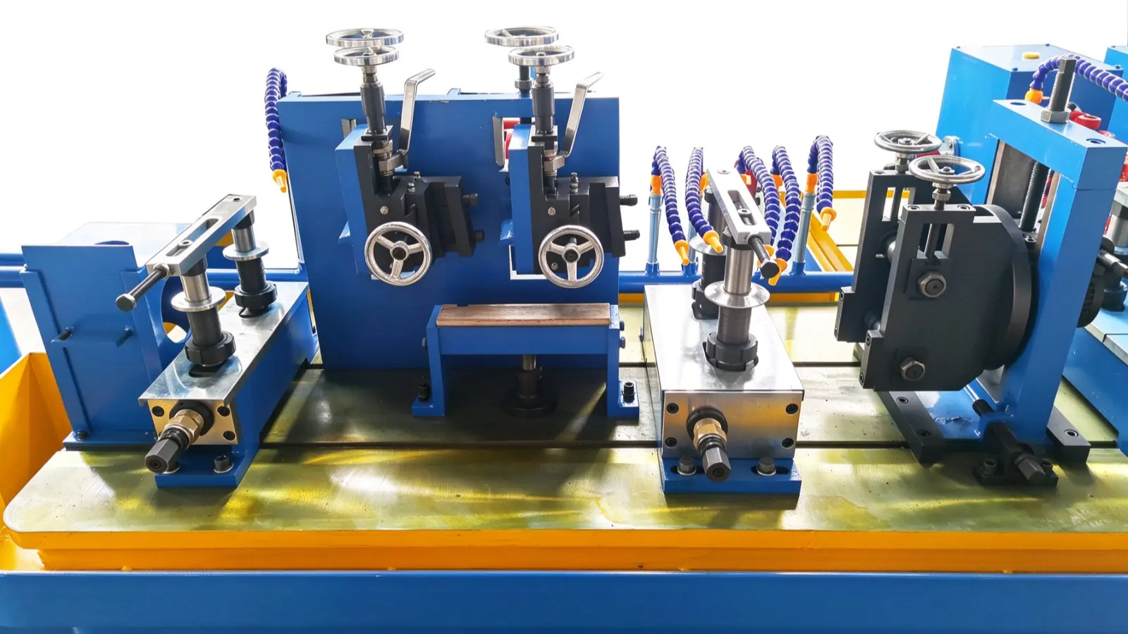 Welding section of an HG32 tube mill