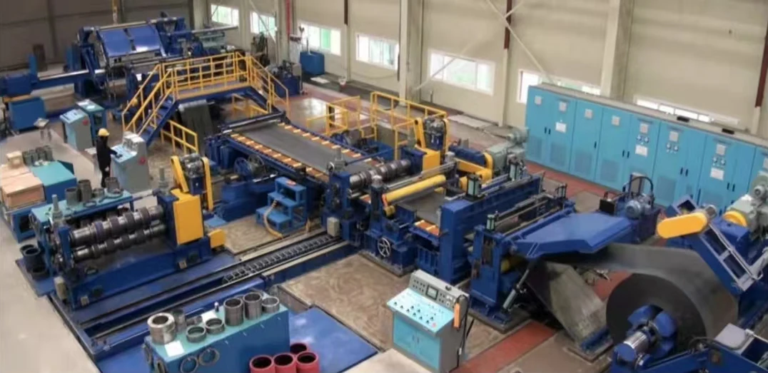 Slitting line levelling and slitting section